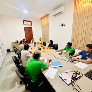 Reunião para discutir ações importantes voltadas à preservação, ao cuidado com o espaço urbano e ao bem-estar da população.